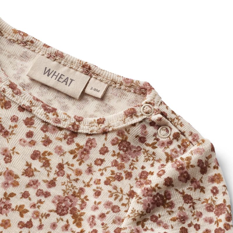 Heldress ull rose flowers
